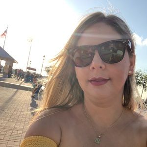 Meet your Posher, Sarhay